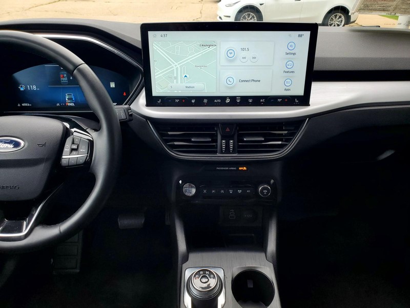 Ford Escape Vehicle Image 10