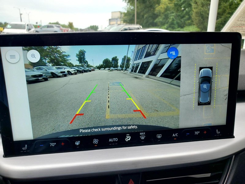 Ford Escape Vehicle Image 11