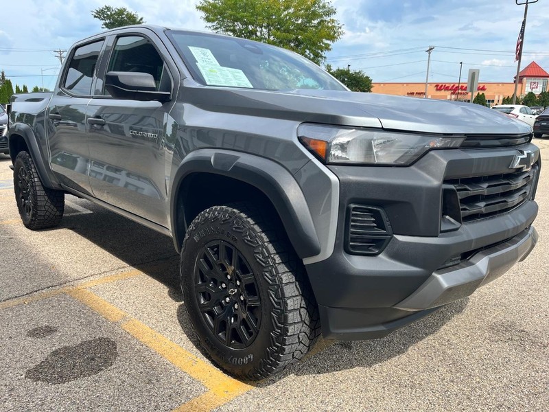 Chevrolet Colorado Vehicle Image 03