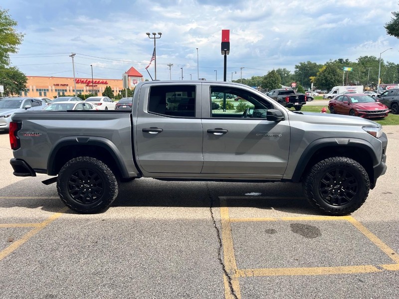 Chevrolet Colorado Vehicle Image 04