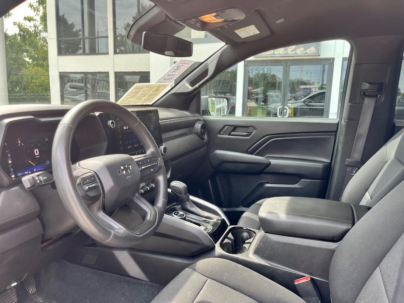 Chevrolet Colorado Vehicle Image 12