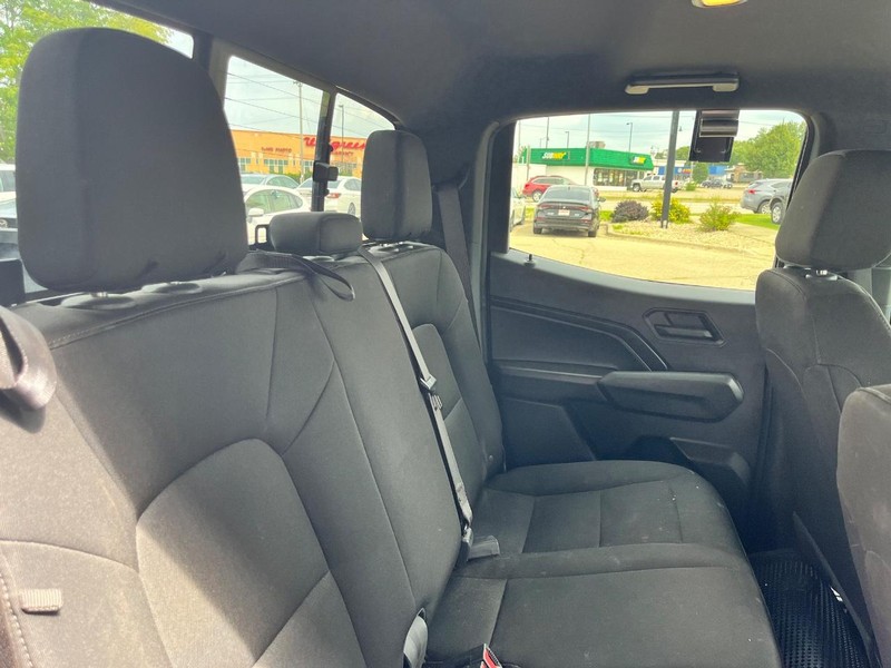 Chevrolet Colorado Vehicle Image 15