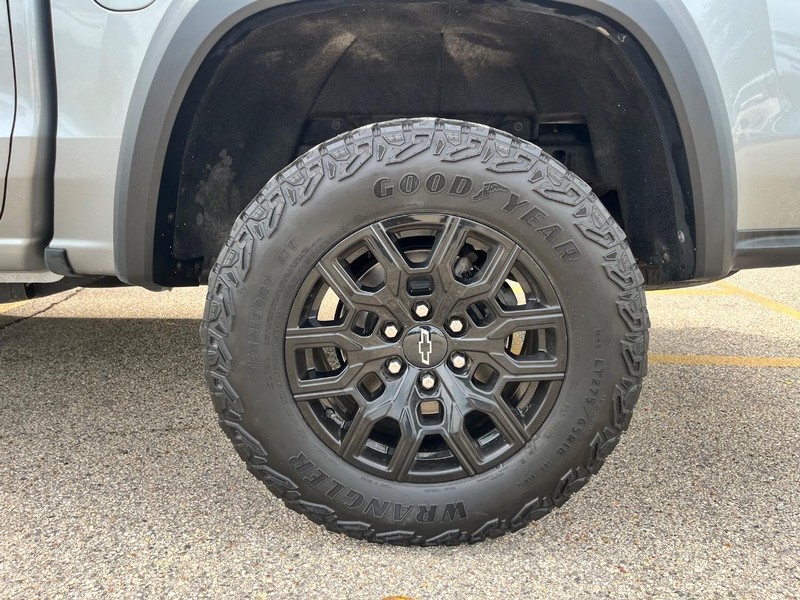 Chevrolet Colorado Vehicle Image 17