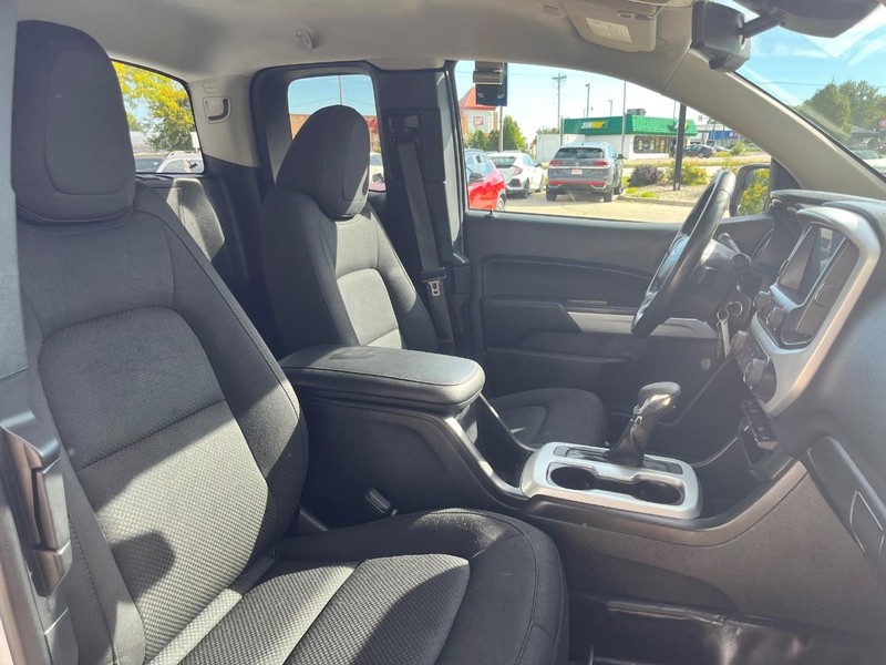 Chevrolet Colorado Vehicle Image 14