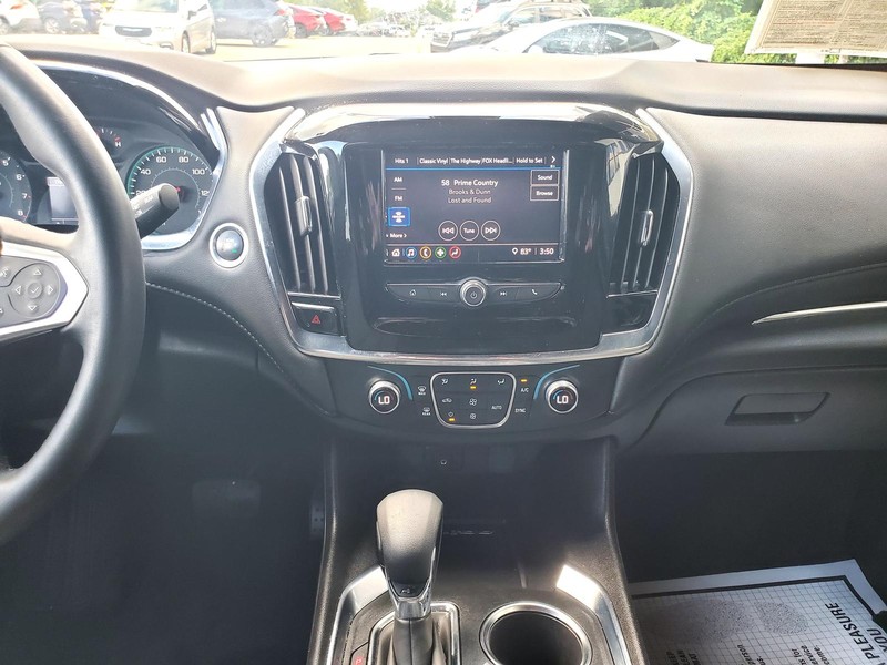 Chevrolet Traverse Vehicle Image 10