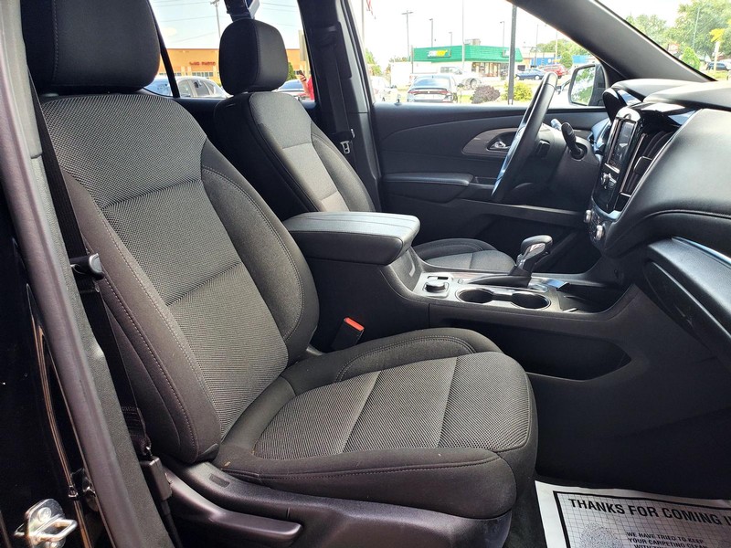 Chevrolet Traverse Vehicle Image 13