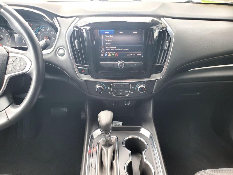 Chevrolet Traverse Vehicle Image 10