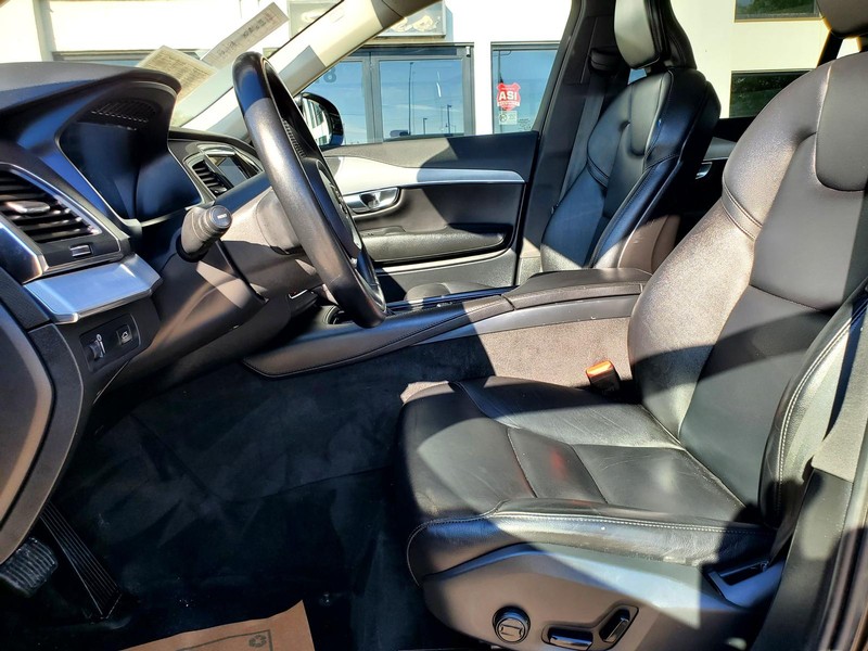 Volvo XC90 Vehicle Image 13