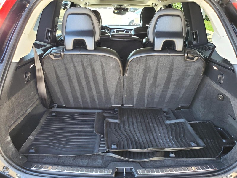 Volvo XC90 Vehicle Image 19