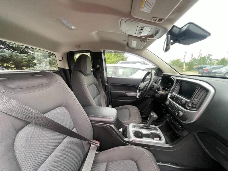 Chevrolet Colorado Vehicle Image 03