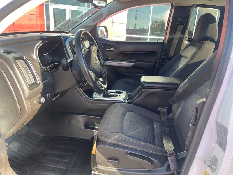 Chevrolet Colorado Vehicle Full-screen Gallery Image 08