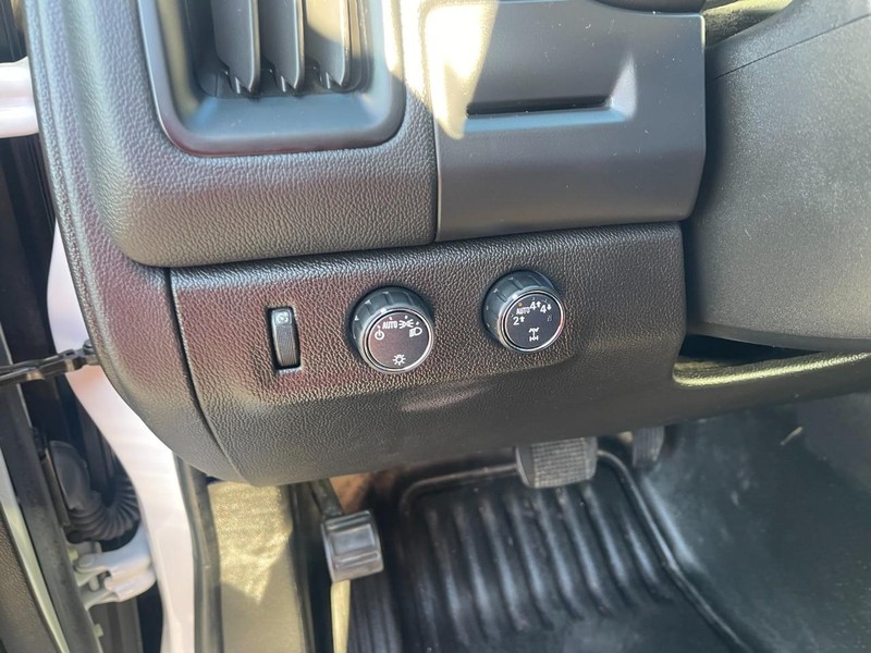 Chevrolet Colorado Vehicle Full-screen Gallery Image 10