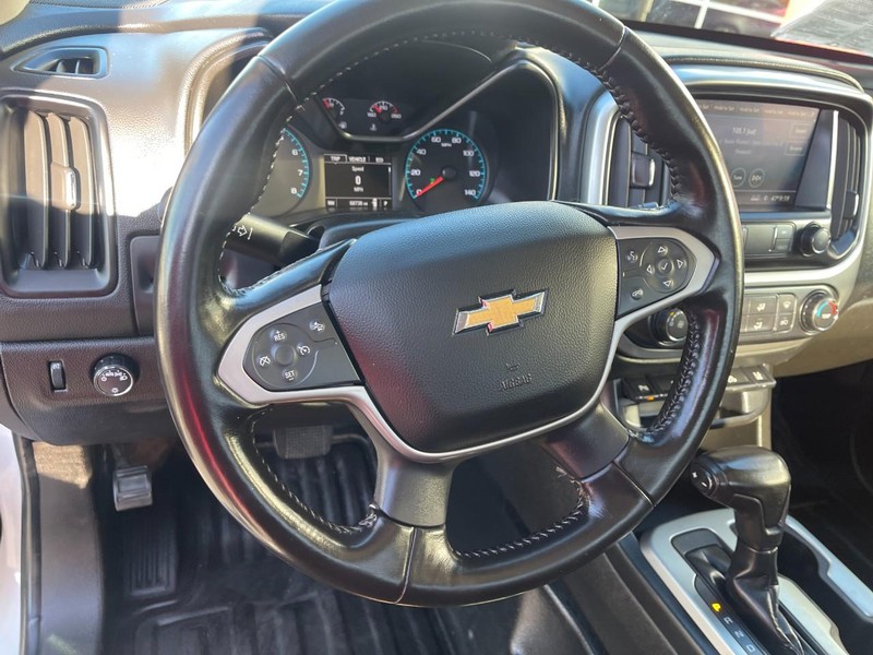 Chevrolet Colorado Vehicle Full-screen Gallery Image 11
