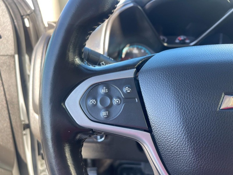 Chevrolet Colorado Vehicle Full-screen Gallery Image 12