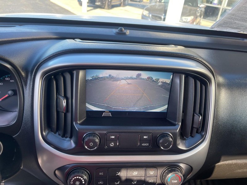 Chevrolet Colorado Vehicle Full-screen Gallery Image 18