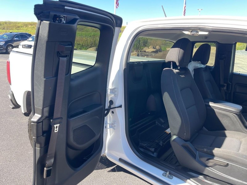Chevrolet Colorado Vehicle Image 12