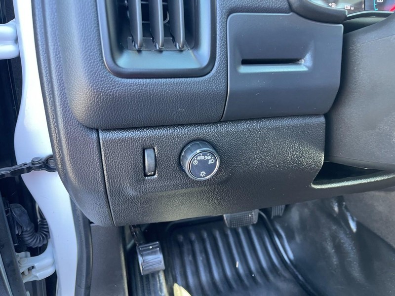 Chevrolet Colorado Vehicle Image 15