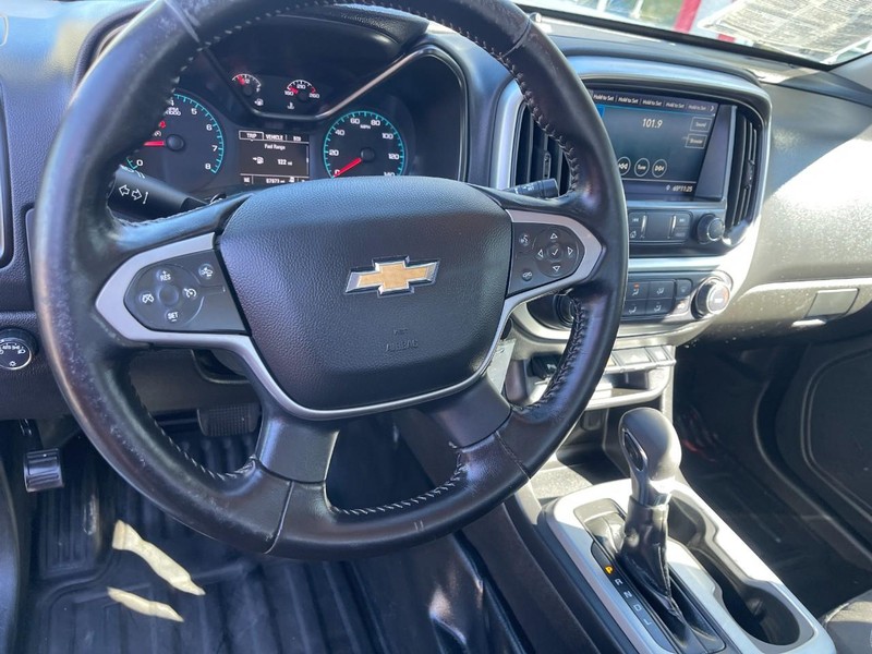Chevrolet Colorado Vehicle Image 16