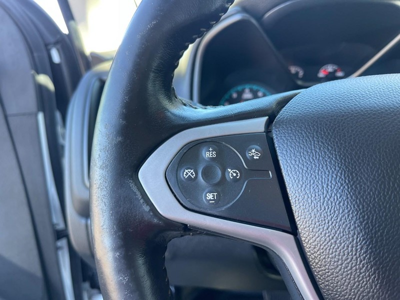 Chevrolet Colorado Vehicle Image 17