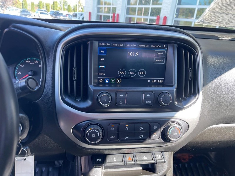 Chevrolet Colorado Vehicle Image 21