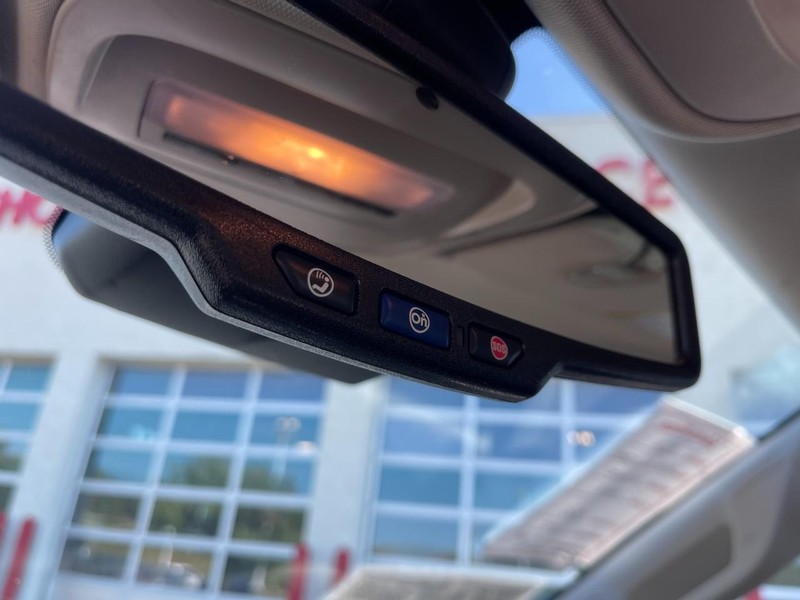 Chevrolet Colorado Vehicle Image 23
