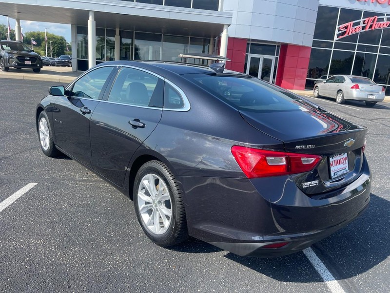 Chevrolet Malibu Vehicle Image 04