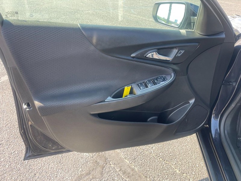 Chevrolet Malibu Vehicle Image 14