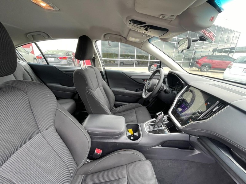 Subaru Legacy Vehicle Image 03