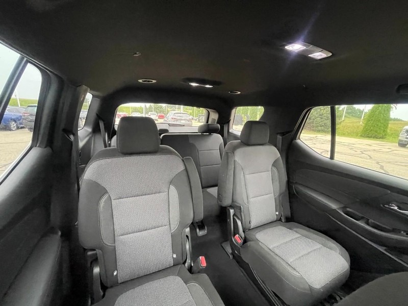 Chevrolet Traverse Vehicle Image 04