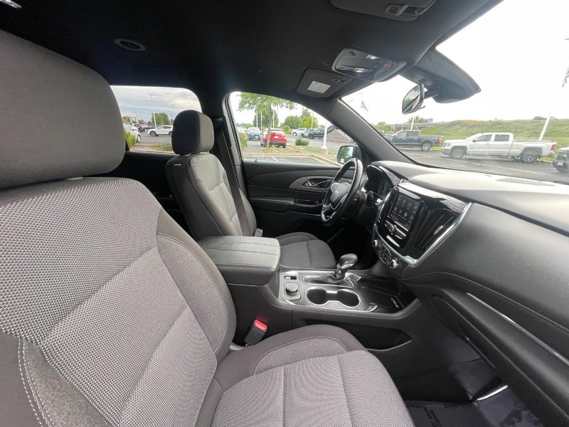 Chevrolet Traverse Vehicle Image 07