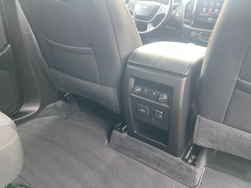 Chevrolet Traverse Vehicle Image 10