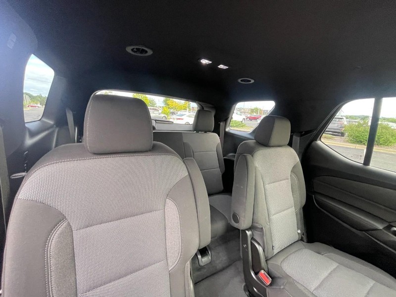 Chevrolet Traverse Vehicle Image 11
