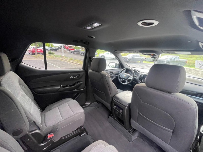 Chevrolet Traverse Vehicle Image 12