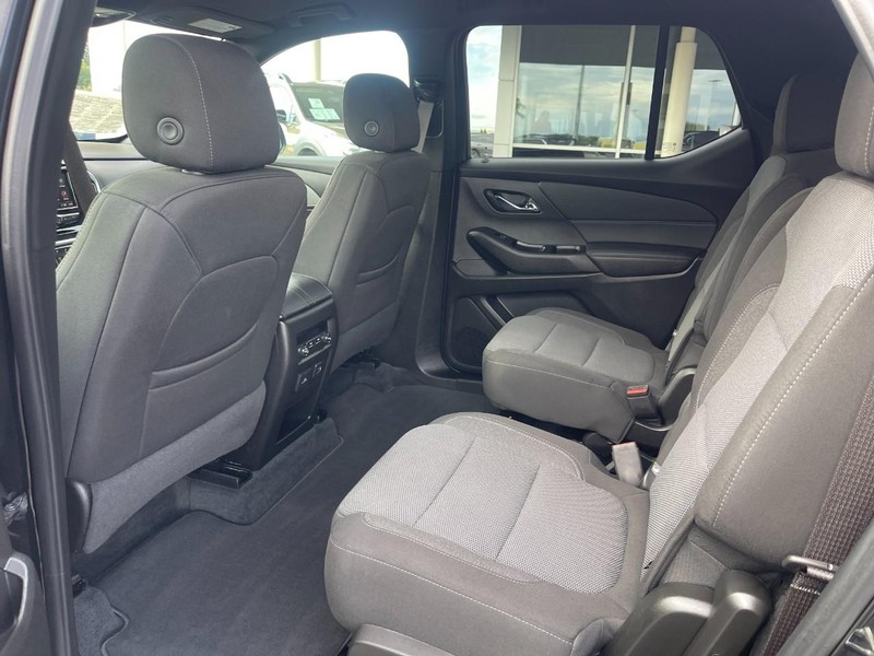 Chevrolet Traverse Vehicle Image 15
