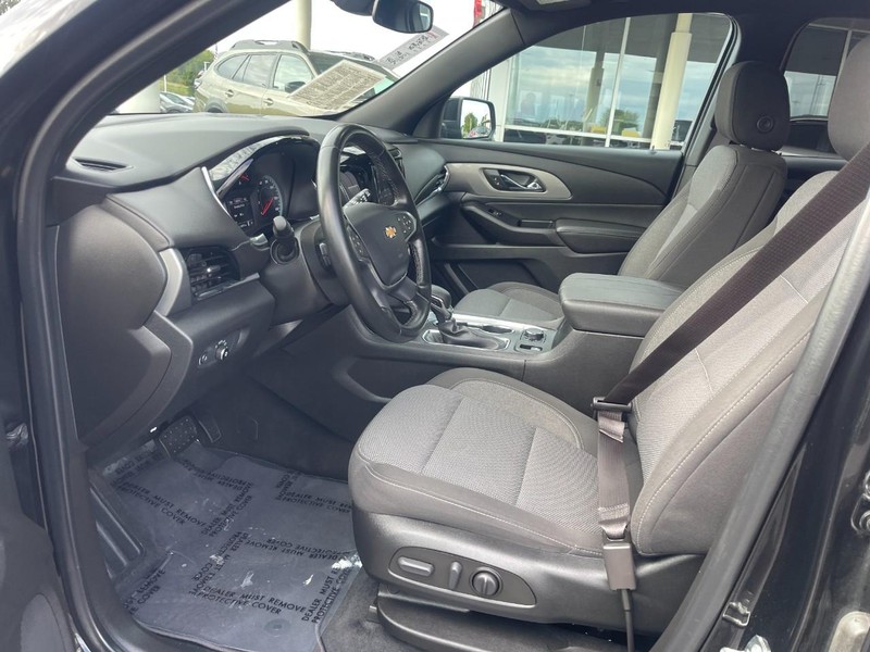 Chevrolet Traverse Vehicle Image 17