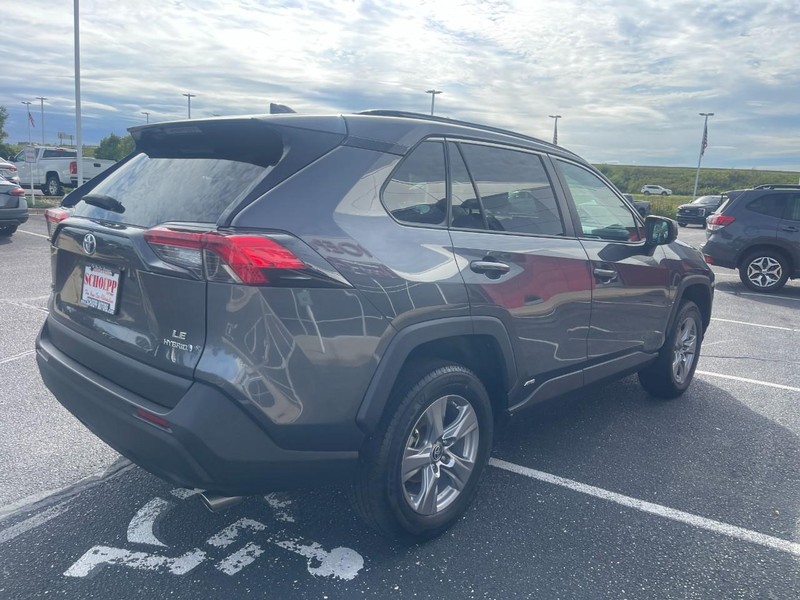 Toyota RAV4 Vehicle Image 03