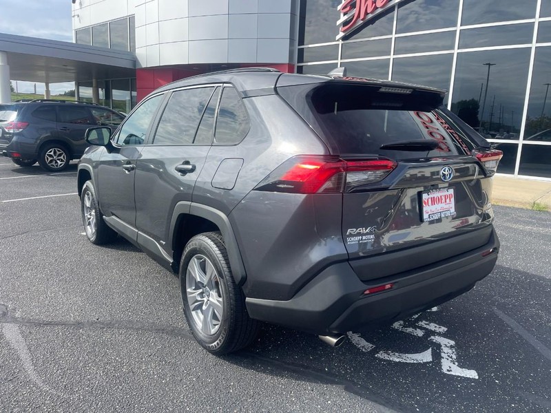 Toyota RAV4 Vehicle Image 04