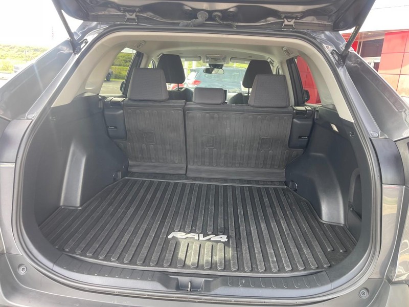 Toyota RAV4 Vehicle Image 16