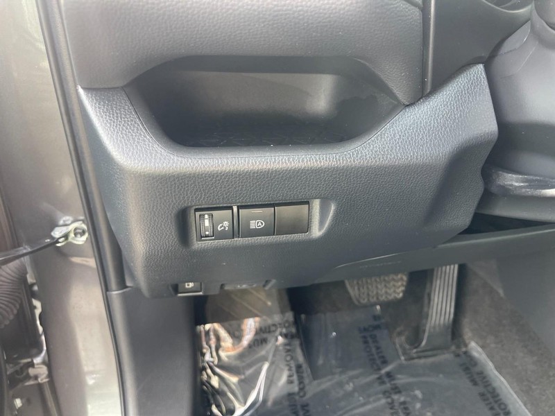 Toyota RAV4 Vehicle Image 21