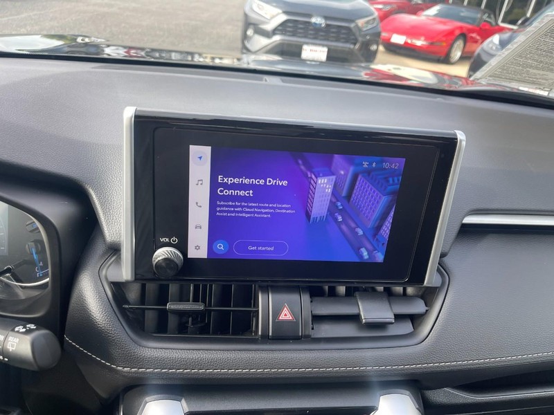 Toyota RAV4 Vehicle Image 30
