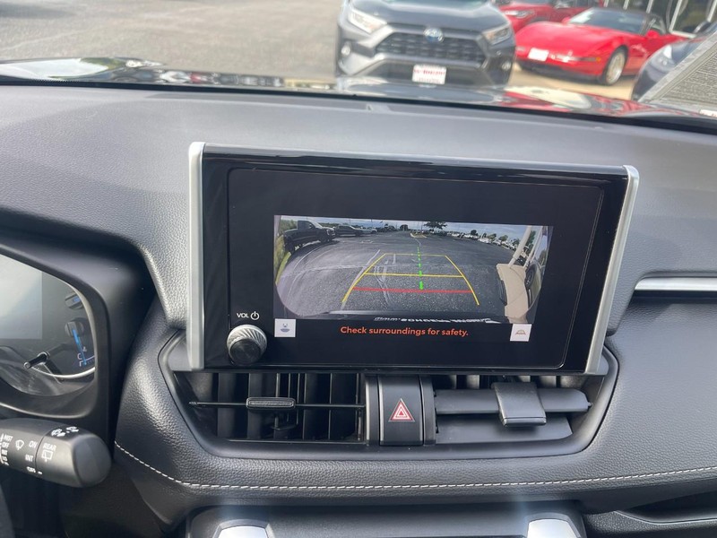 Toyota RAV4 Vehicle Image 32