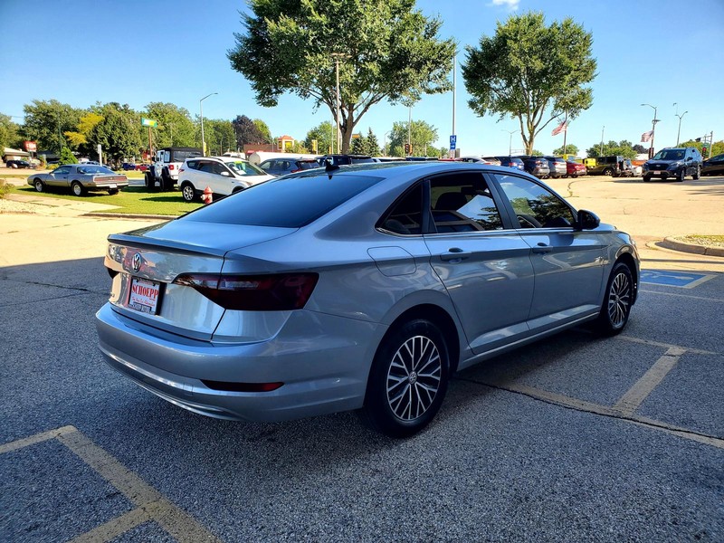 Volkswagen Jetta Vehicle Image 14