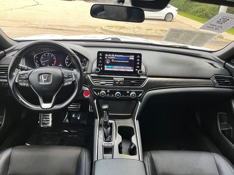 Honda Accord Sedan Vehicle Image 10