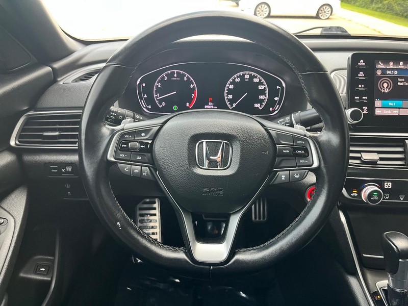 Honda Accord Sedan Vehicle Image 13