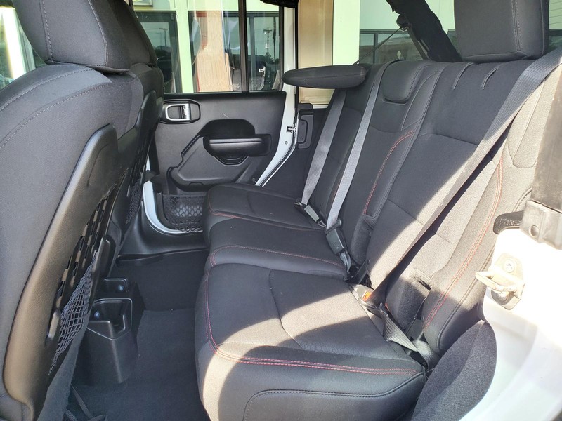 Jeep Wrangler Unlimited Vehicle Image 15