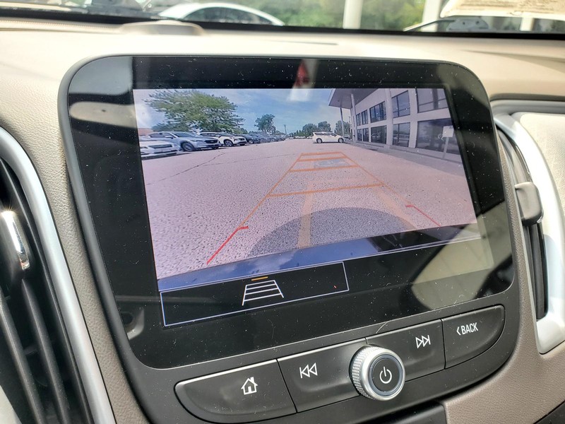 Chevrolet Malibu Vehicle Image 10