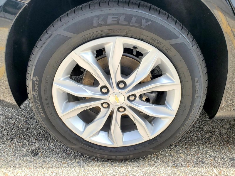 Chevrolet Malibu Vehicle Image 18