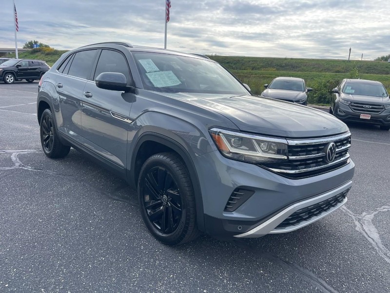 Volkswagen Atlas Cross Sport Vehicle Image 02