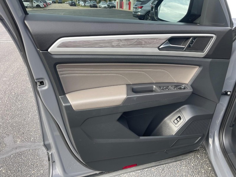 Volkswagen Atlas Cross Sport Vehicle Image 20