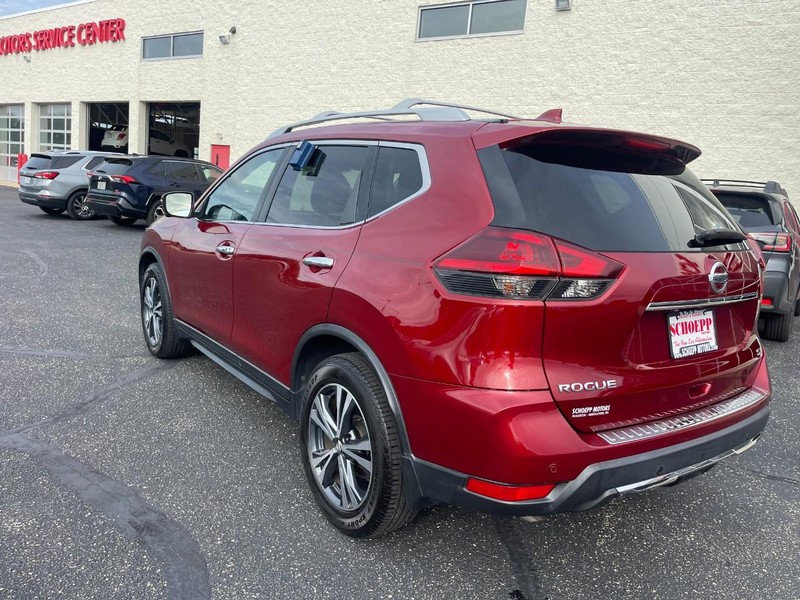 Nissan Rogue Vehicle Image 05